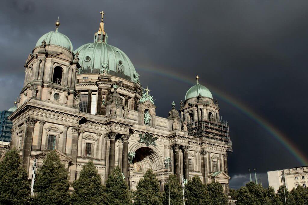 Almanya’nın En Önemli Turistik Yapılarından Birisi: Berlin Katedrali